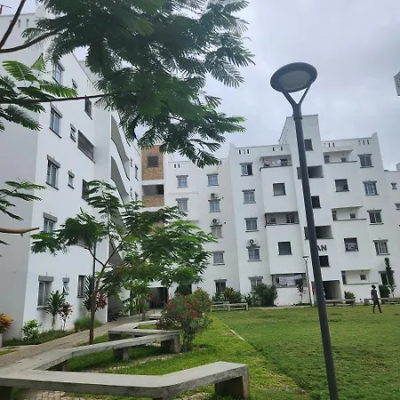 Buxton Point Apartment Момбаса Экстерьер фото